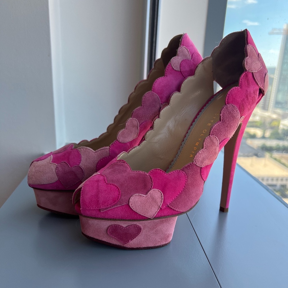 Charlotte Olympia Love me Platform Pumps